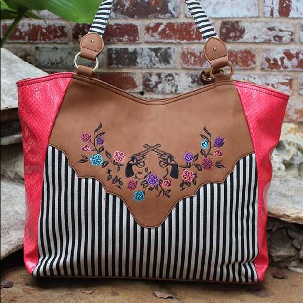 NWT Catchfly Acelynn Embroidered Tote